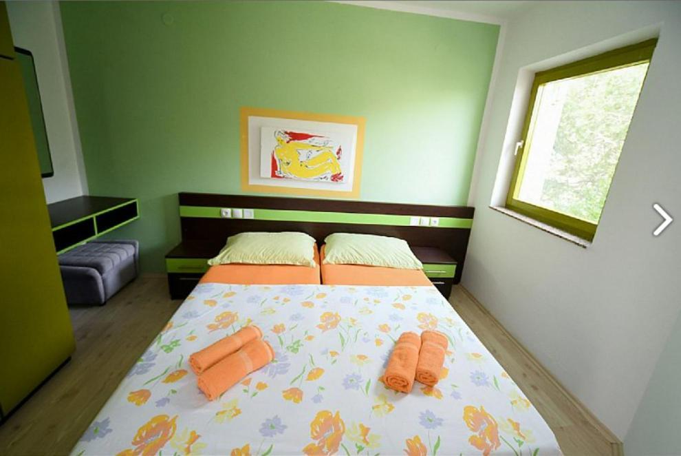 Apartments Dvori Novalja Bagian luar foto