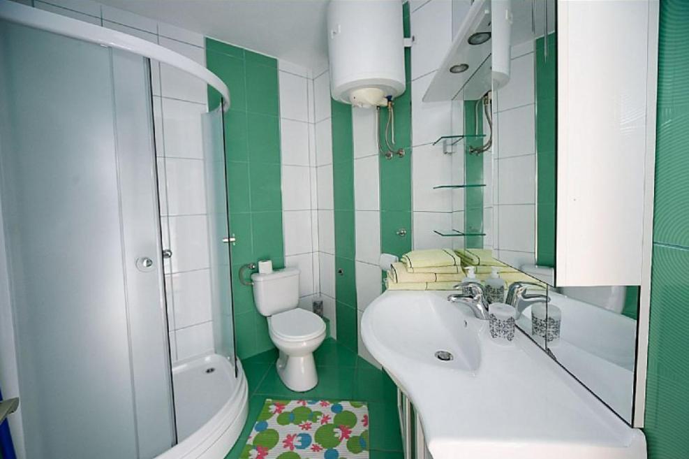 Apartments Dvori Novalja Bagian luar foto